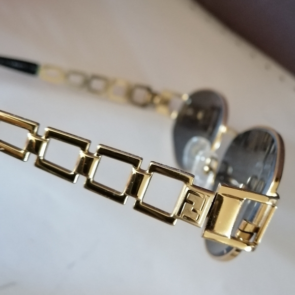 Vintage Fendi Sunglasses Made in Italy 135 Gold Black 90S - Picture 2 of 5